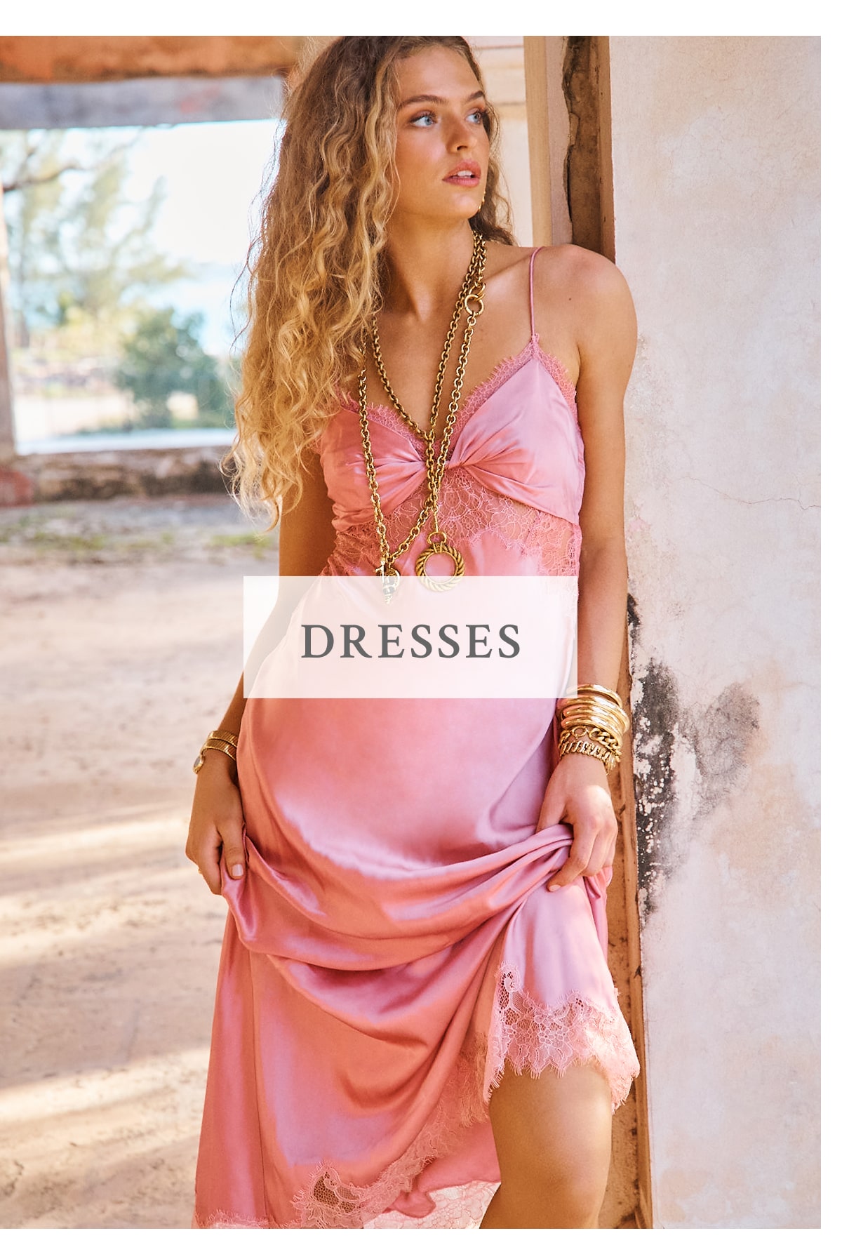 <DRESSES>