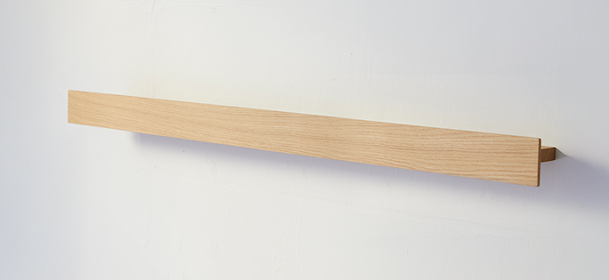 Floating Gallery Shelf in Oak