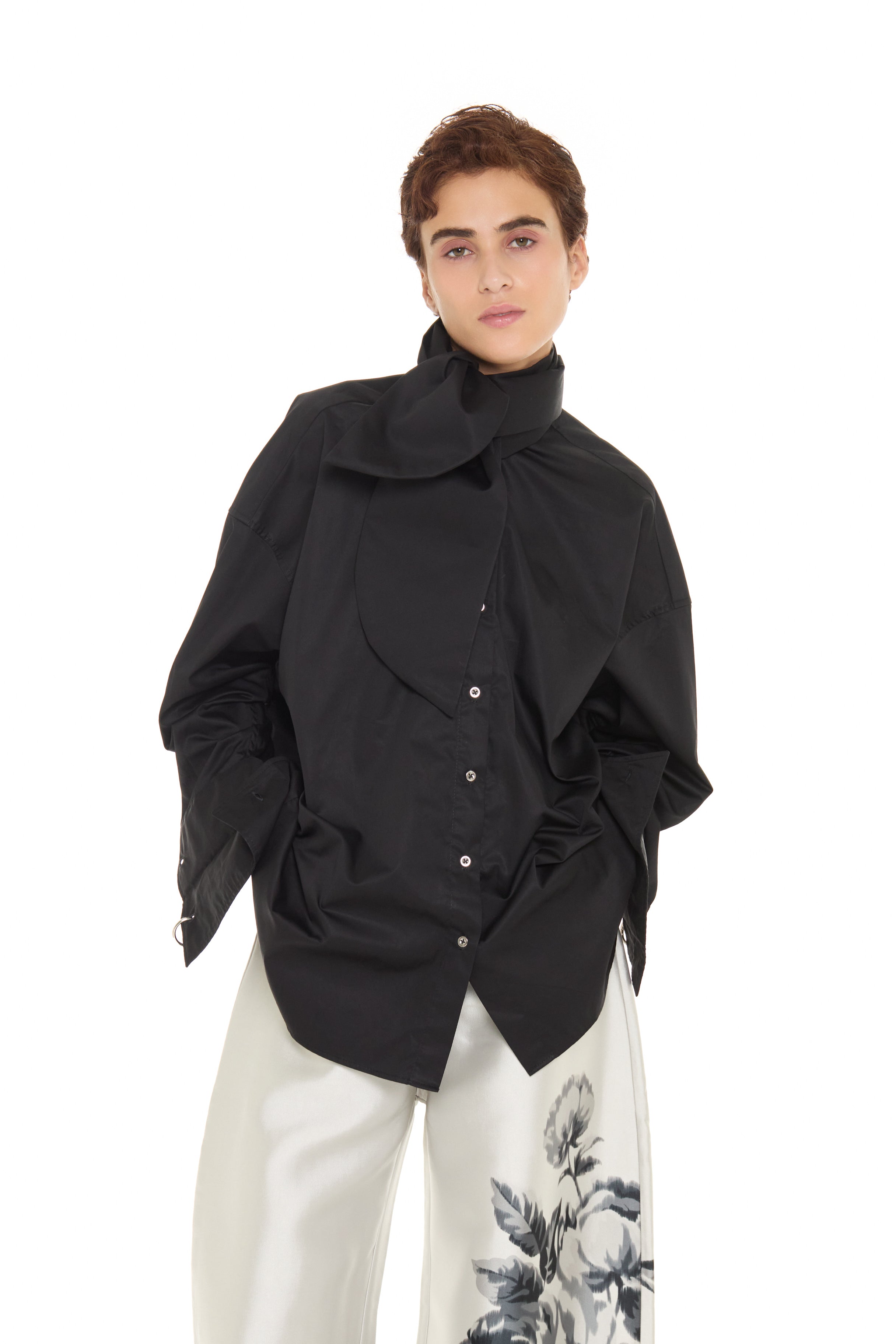 BLACK LOOSE FIT TIE SHIRT WITH BUTTON CLOSURE