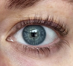 Longer, fuller looking lashes