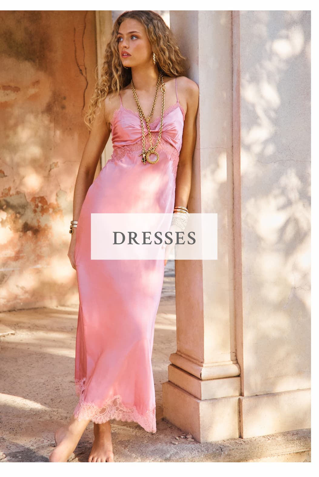 <DRESSES>
