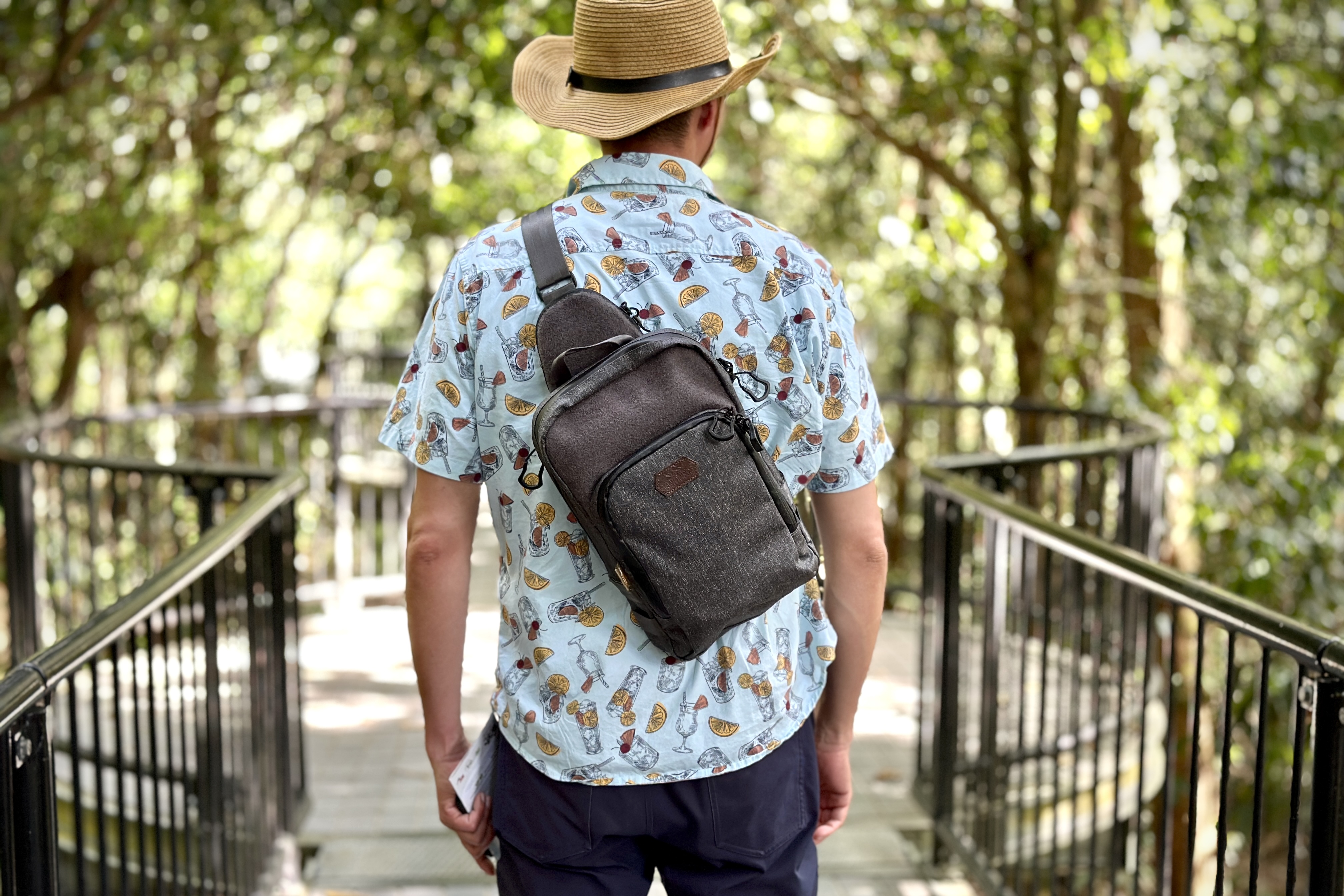 VERT-7 sling bag in Shadow Gray