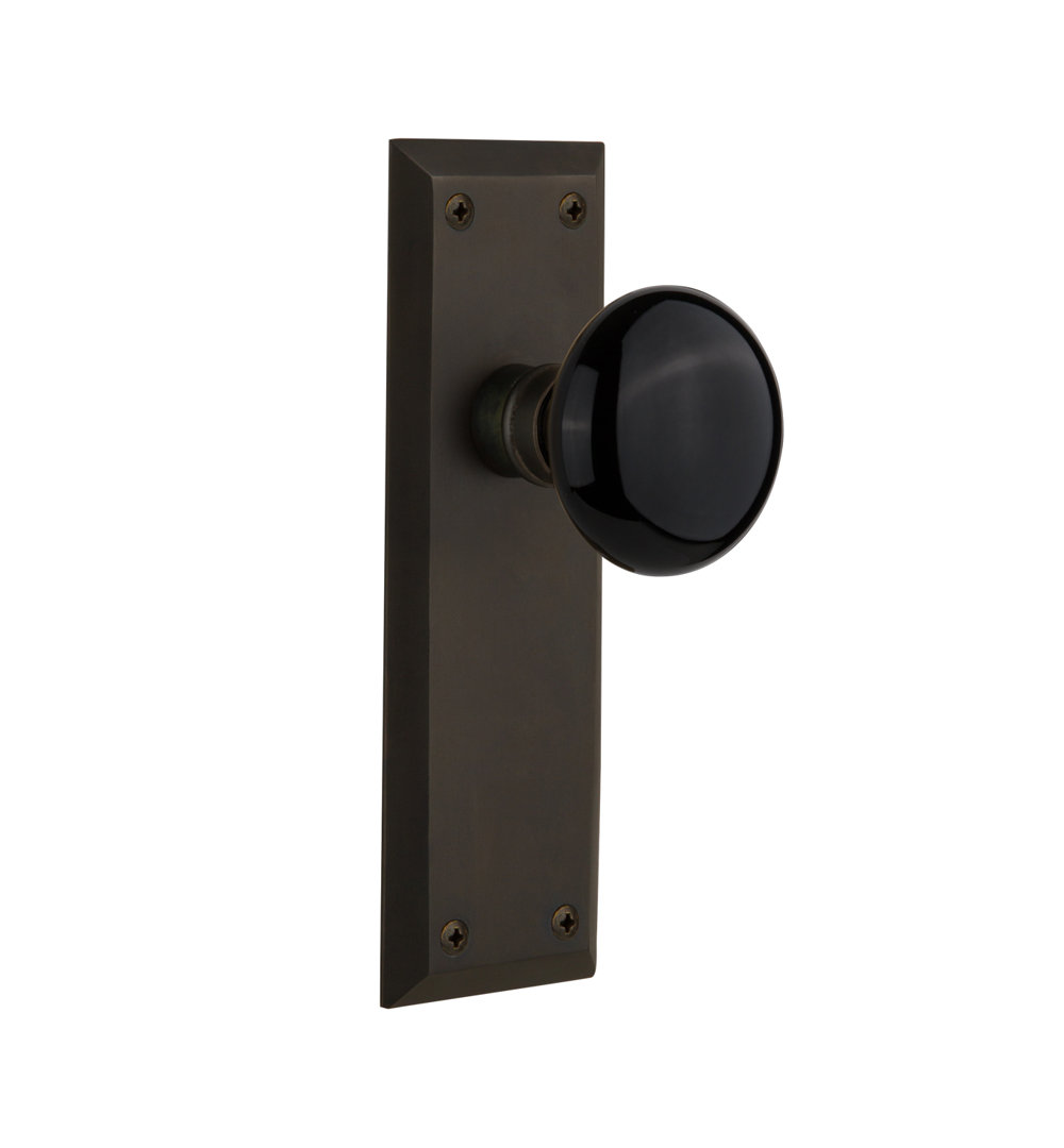 New York Plate with Black Porcelain Door Knob