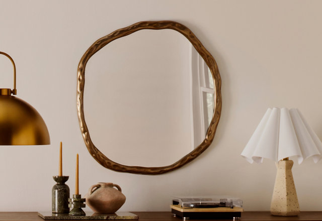 Mirrors of the Moment