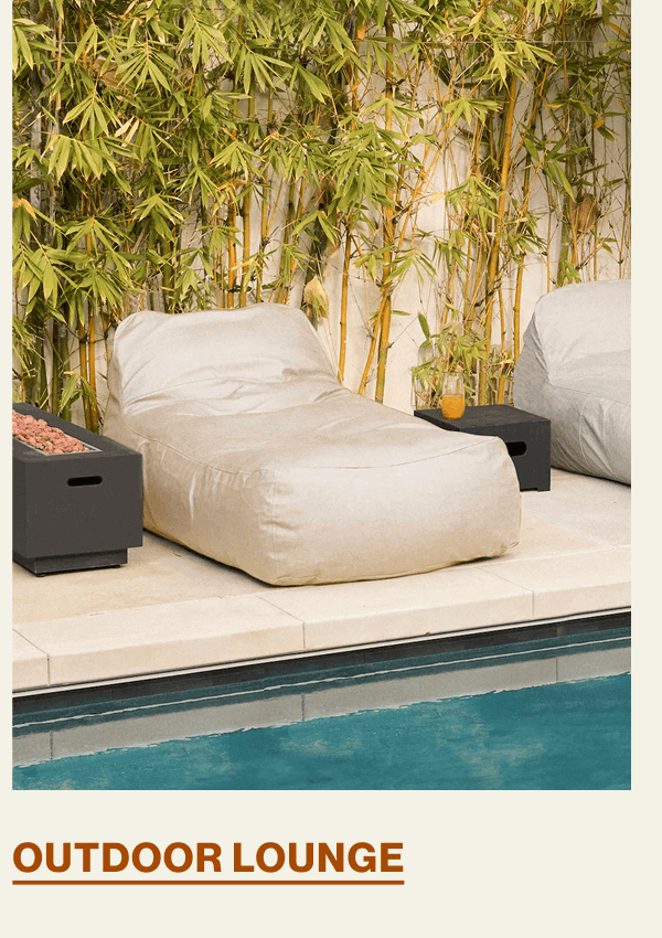 outdoor lounge