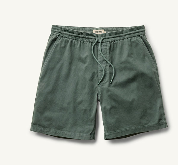 The Après Short in Organic Deep Sea Foundation Twill