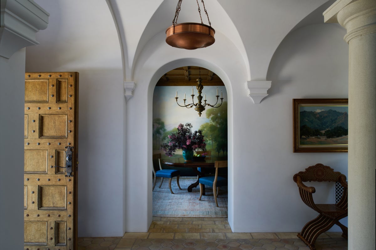 Ohara Davies-Gaetano and Michael G. Imber Craft a House That Unfolds Like a Novel