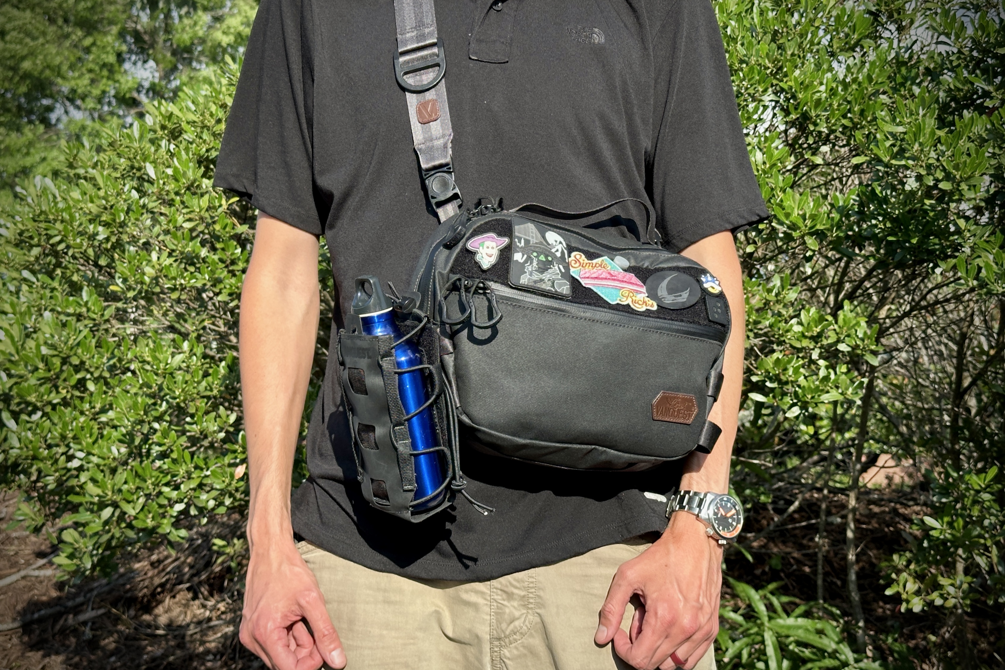 Convertible TEKKO-6 sling or pouch with HYDRA bottle holder